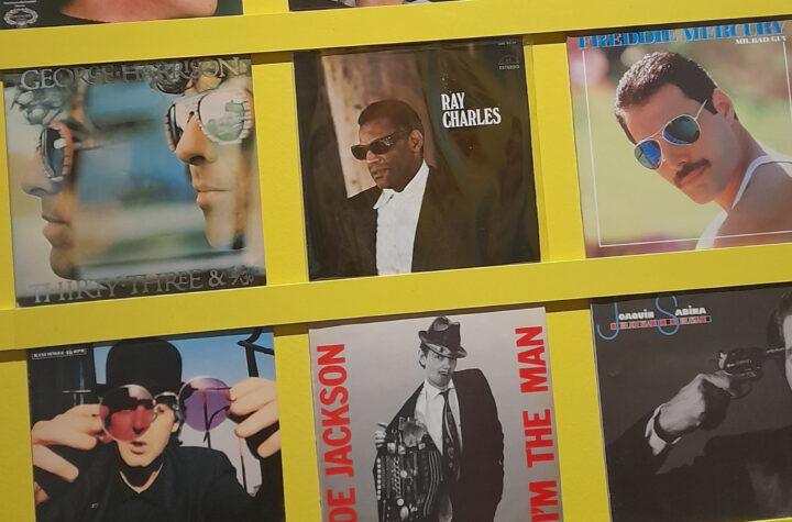 "Vinilos de Plásticos y Decibelios: Una Exposición que Defiende la Música Más Allá del Usar y Tirar"