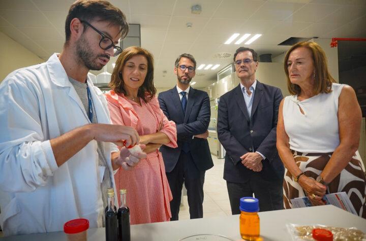 A Xunta resalta el valor del compromiso ambiental en la cadena mar industria para proteger y impulsar el desarrollo sostenible de la costa gallega