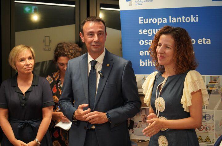 Vicelehendakari Torres propone fortalecer una cultura preventiva innovadora ante los nuevos riesgos laborales