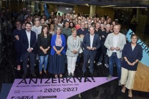 Euskadi Da Inicio a la Nueva Temporada de Artes Escénicas con Más de 2.000 Funciones y Destaca la Importancia de SAREA como Sistema de Colaboración