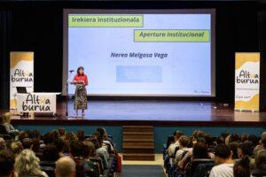 Nerea Melgosa Promueve la Protección Infantil sin Culpar a Padres en el II Encuentro sobre Prevención del Uso de Pantallas