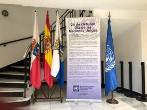 Santander Conmemora el Día de las Naciones Unidas Iluminando su Ayuntamiento